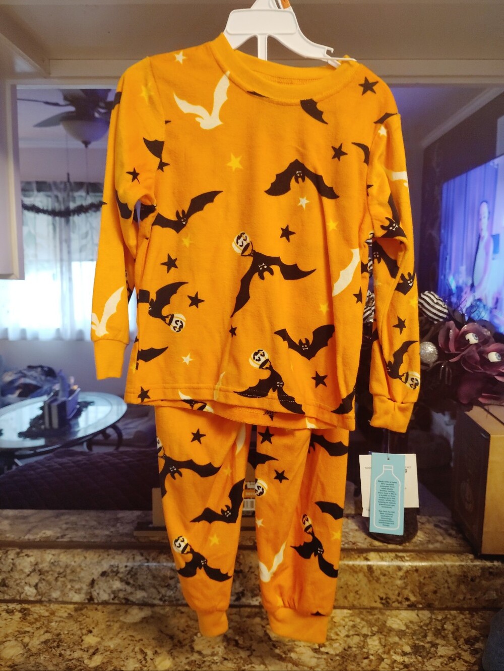 3t retail $24 Baby Kids Halloween Orange Bat & Star 2-Piece